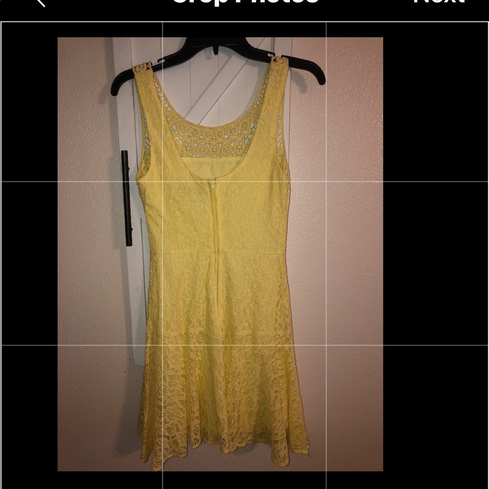 Yellow dress - Picture 2 of 4